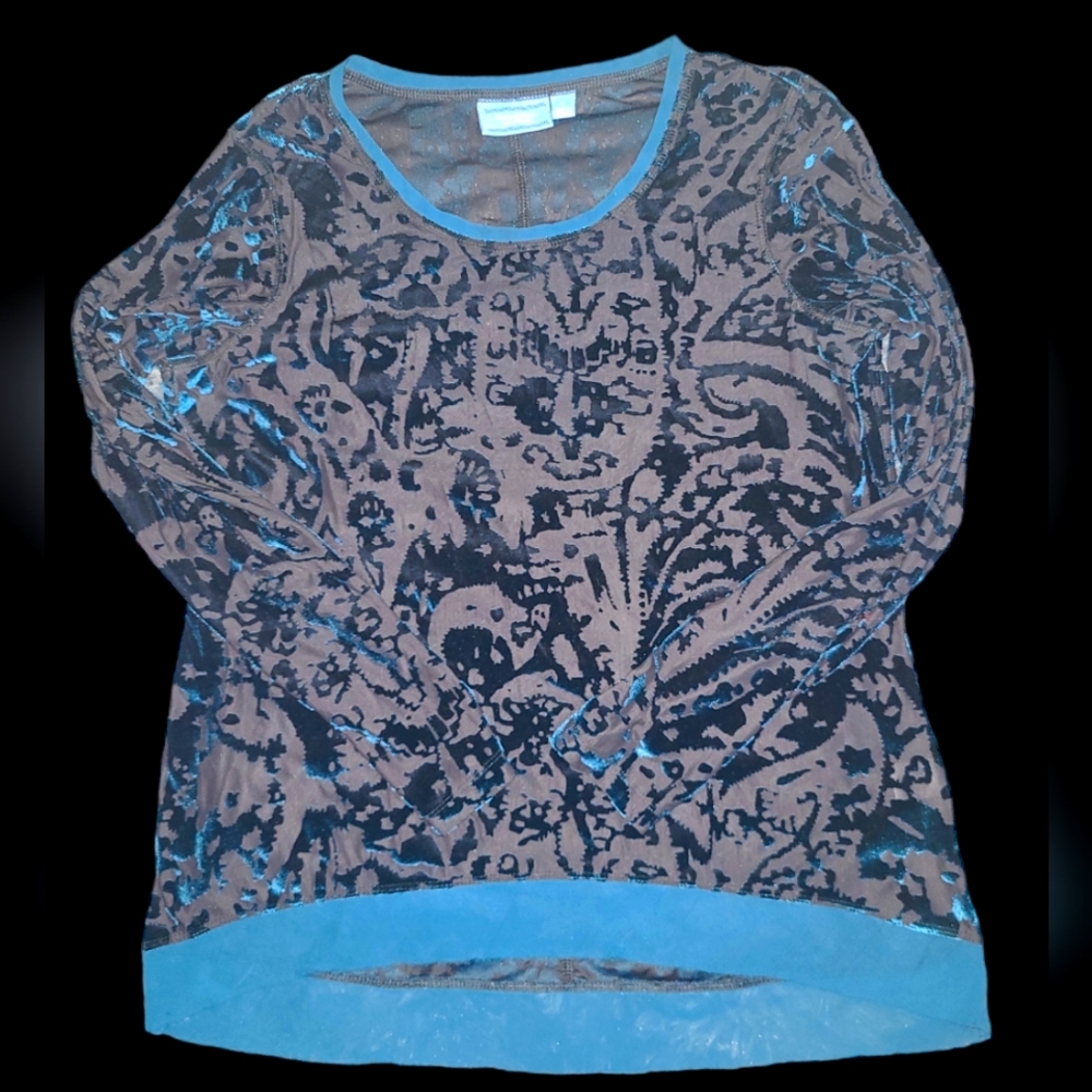 Simply Vera sheer shirt size L.